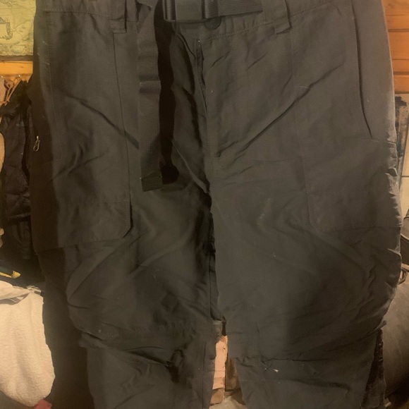 The Northeast cargo pants with Attached belt - Picture 3 of 4